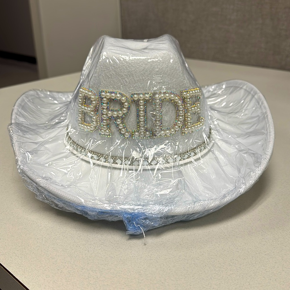 Bridal cowboy hat.  OSFM.  New in packaging.